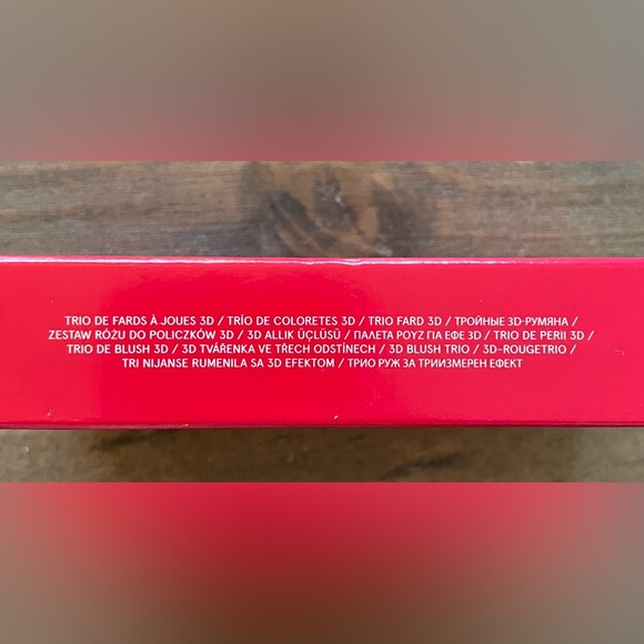 O/S One Size Cheek Clapper Attention Seeker 3D Blush Trio NIB - Picture 5 of 8